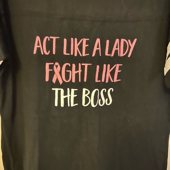 Breast Cancer Awareness t-shirt - black with white/pink graphic print NWT - Picture 3 of 8